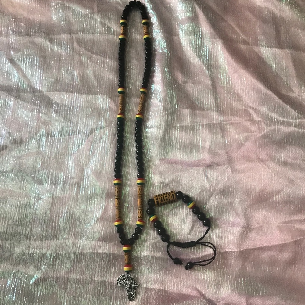 Handmade African Necklace and Bracelet Set - Picture 4 of 4
